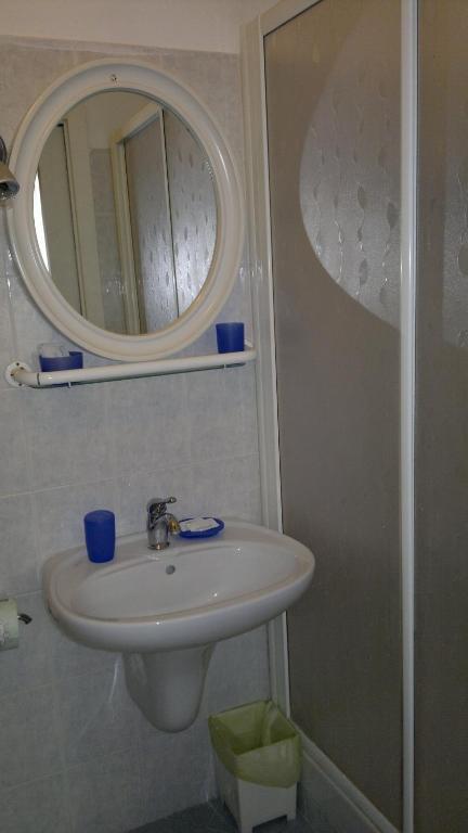 Hotel Le Conchiglie Levanto Zimmer foto